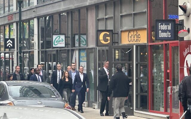 Pennsylvania Gov. Josh Shapiro and his wife, Lori Shapiro, walking into Goldie, the kosher felafel shop in Philadelphia on Wednesday. (Photo courtesy of Jewish Insider)