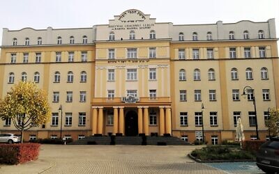 Lublin, Lubartowska 85; Jeszywas Chachmej, Synagoga, Hotel Ilan (Photo by BogTar200917, CC BY-SA 4.0 , via Wikimedia Commons)