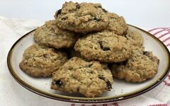 Oatmeal raisin cookies (Photo by Jessica Grann)