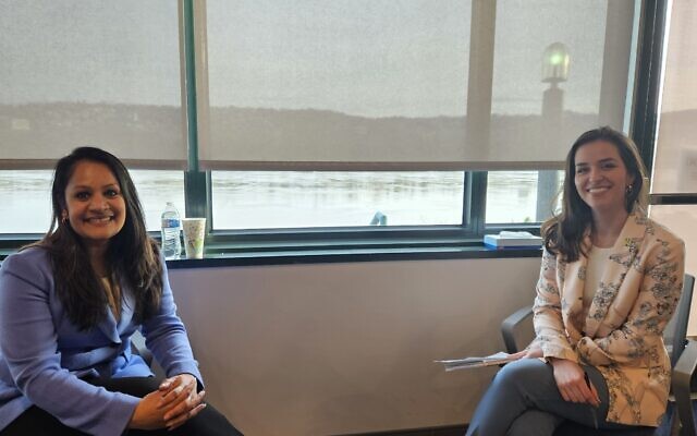 Bhavini Patel (left) sat down with Jewish Federation of Greater Pittsburgh CRC Director Laura Cherner for Coffee and Conversation about her race in Pennsylvania's 12th House District. (Photo by David Rullo)