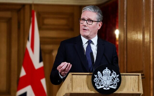 U.K. Prime Minister Keir Starmer delivers a statement inside No. 10 Downing Street on the day the cabinet was recalled to discuss the situation in Gaza, on July 29, 2025 in London, England. (Toby Melville - WPA Pool/Getty Images)