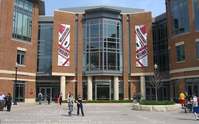 Ohio State University (Robert Chriss, Wikimedia Commons, CC BY-SA 3.0) Ohio State University (Robert Chriss, Wikimedia Commons, CC BY-SA 3.0)