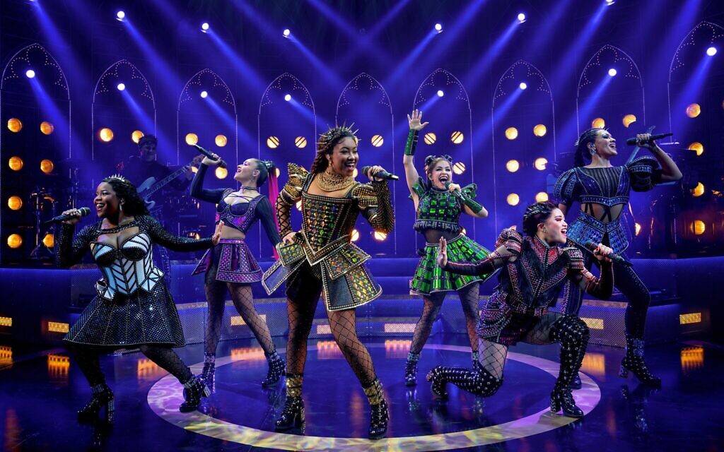 The North American Tour Boleyn Company of "SIX" ( Photo by Joan Marcus) The North American Tour Boleyn Company of "SIX" ( Photo by Joan Marcus)