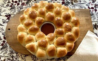 Honeycomb pull apart challah (Photo by Jessica Grann)