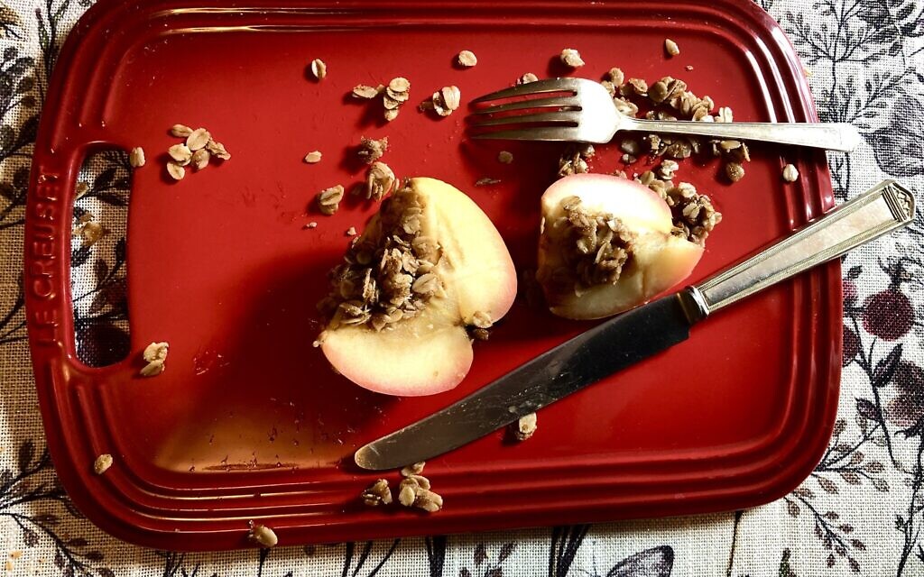 Old-fashioned baked apples (Photo by Jessica Grann) Old-fashioned baked apples (Photo by Jessica Grann)