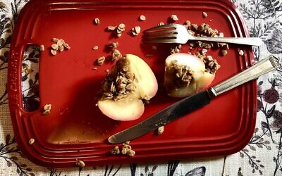 Old-fashioned baked apples (Photo by Jessica Grann)