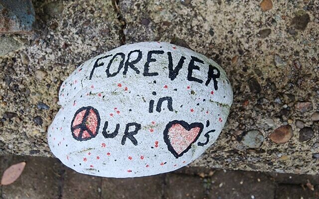 A decorative rock left outside the Tree of Life building on Oct. 27, 2022. (Photo by Adam Reinherz)
