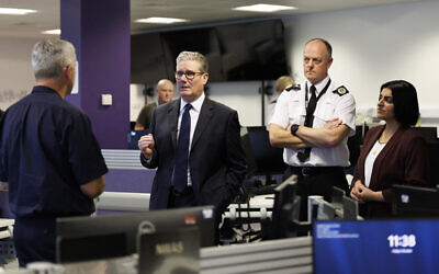 UK Prime Minister Keir Starmer and Home Secretary Shabana Mahmood visit Greater Manchester Police Headquarters to meet first responders following a terror attack at Heaton Park Hebrew Congregation synagogue in Crumpsall, Manchester. (Photo by Lauren Hurley / No 10 Downing Street, courtesy of flickr.com)