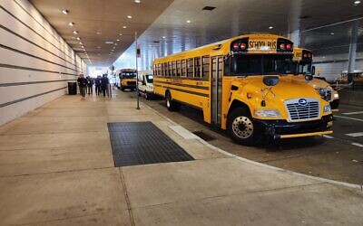 School buses bring hundreds of students to Pittsburgh Robotics & AI Discovery Day on Nov. 5. (Photo by Adam Reinherz)