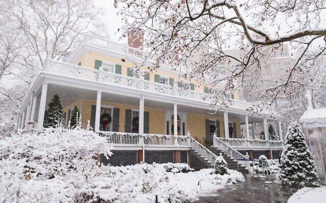 Gracie Mansion, home of the New York City mayor, on Saturday, Dec. 9, 2017. (Credit: Edwin J. Torres/Mayoral Photography Office) Gracie Mansion, home of the New York City mayor, on Saturday, Dec. 9, 2017. (Credit: Edwin J. Torres/Mayoral Photography Office)