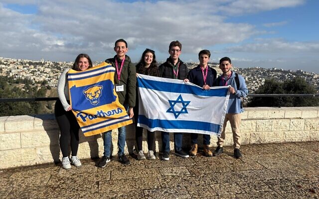 University of Pittsburgh students show their pride while visiting Israel. (Photo courtesy of Hillel JUC) University of Pittsburgh students show their pride while visiting Israel. (Photo courtesy of Hillel JUC)