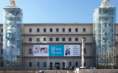 Visitors enter the Queen Sofía National Museum Art Centre in Madrid, Spain on Oct. 13, 2011. (Photo courtesy of the museum)