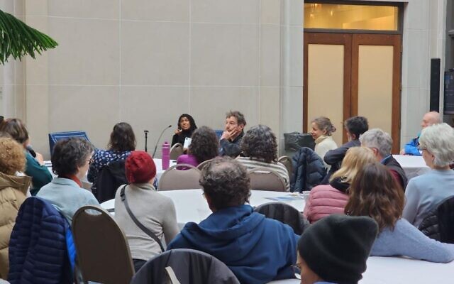 Ginna Green, center, speaks during a Feb. 22 program at Rodef Shalom Congregation. (Photo by Adam Reinherz) Ginna Green, center, speaks during a Feb. 22 program at Rodef Shalom Congregation. (Photo by Adam Reinherz)