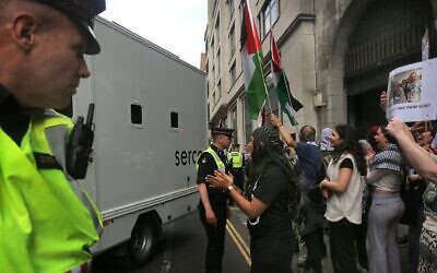 Supporters gather outside the Old Bailey in solidarity with the Palestine Action prisoners being accused under counter terrorism powers of destroying Israeli weaponry being made at Elbit Systems’s Filton facility in Bristol. (Martin Pope/SOPA Images/LightRocket via Getty Images)