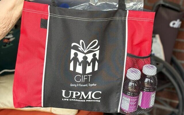A GIFT Passover2Go kit (Photo courtesy of Rochel Tombosky)