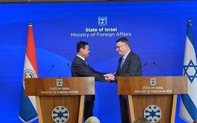 Paraguayan Foreign Minister Rubén Ramírez Lezcano (left) and Israeli Foreign Minister Gideon Sa’ar in Jerusalem on Feb. 8, 2026. (Credit: GPO)