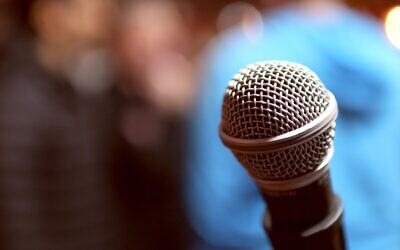 From mic into brain. (Photo by Damian Scarlassa via Pexels)