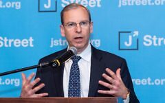 Jeremy Ben-Ami, president of J Street, speaks at the J Street National Conference in 2018. (Michael Brochstein/SOPA Images/LightRocket via Getty Images)