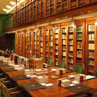 A view inside the Spanish Royal Academy's library. (Albeins/Wikimedia Commons)