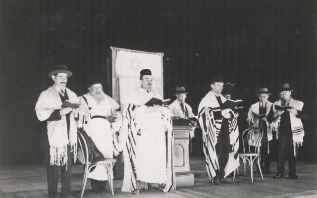 Photograph of religious services held by the First Podolier Independent Society on the occasion of the opening of the auditorium of the Irene Kaufmann Settlement House, c. 1928.  (Photo courtesy of the Rauh Jewish Archives)