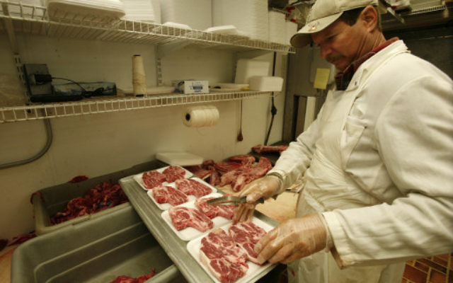 Swiss to vote on banning import of kosher and halal meat | Jewish News