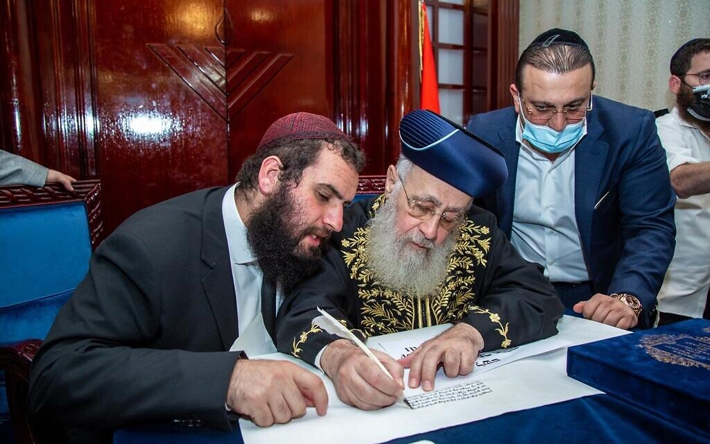 Israel's Sephardi chief rabbi makes historic visit to Dubai - Vimarsana News