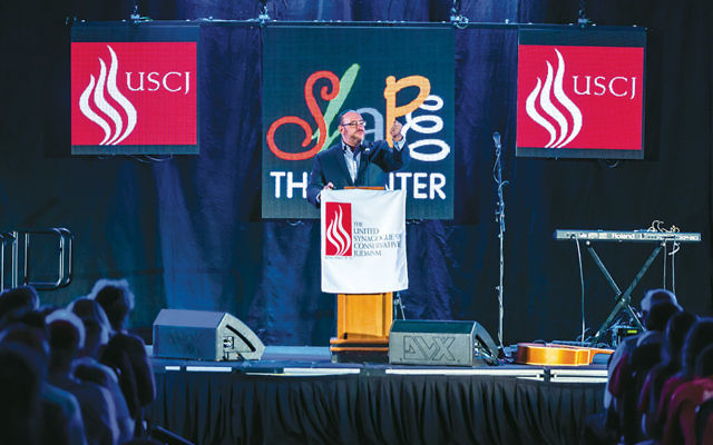 Rabbi Steven Wernick, CEO of the United Synagogue of Conservative Judaism, speaks at the group’s conference in a Chicago suburb on November 15. (USCJ)