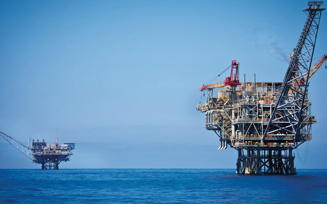 An offshore rig in the Tamar natural gas field off the Israeli coast in June 2014. (Moshe Shai/Flash 90)
