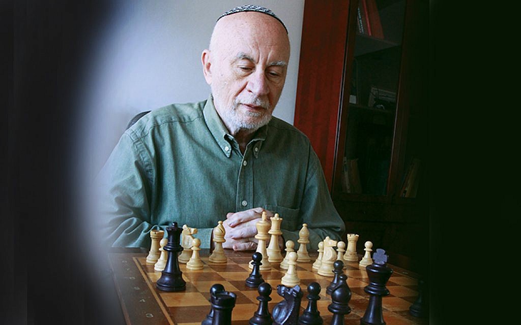 How Grandmasters Defend Tough Positions - EMPIRE CHESS