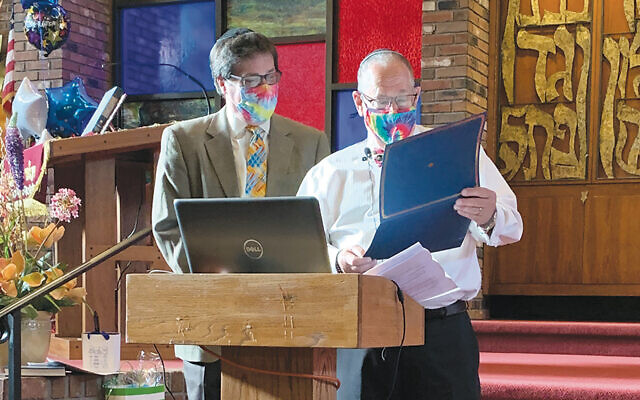 Outgoing JCCP/CBT president Wayne Zeiler, left, with incoming president, Rob Chananie. (Sandra Alpern)