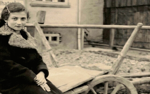 Cesia Honig in Tarnow. (Donated to the United States Holocaust Memorial Museum by Cesia Honig Ritter)