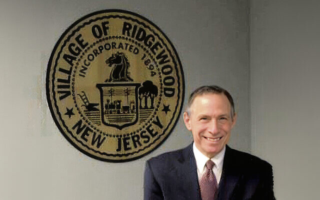 Mayor Paul Vagianos