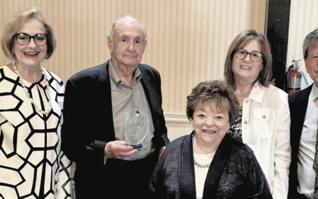 From left: JHS executive director Joy Kurland, honoree Arthur Barchenko, JHS co-president and dinner committee co-chair Ina Cohen Harris, , dinner committee co-chair Debbie Rich Grossman; and honoree Mickey Levine. (Courtesy JHSNJ)