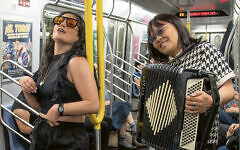 Daniella Rabbani sings in the subway in “Ketzele Baroyges.” (Daniella Rabbani)