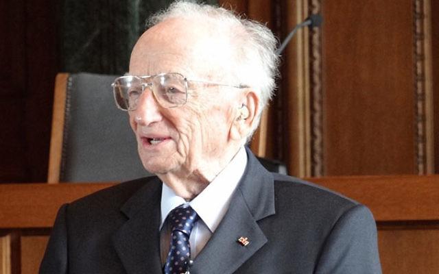 Former Nuremberg trials prosecutor Benjamin Ferencz standing in the courtroom where the trials were held, 2012 (Adam Jones/ Wikimedia Commons, CC BY-SA 3.0).
