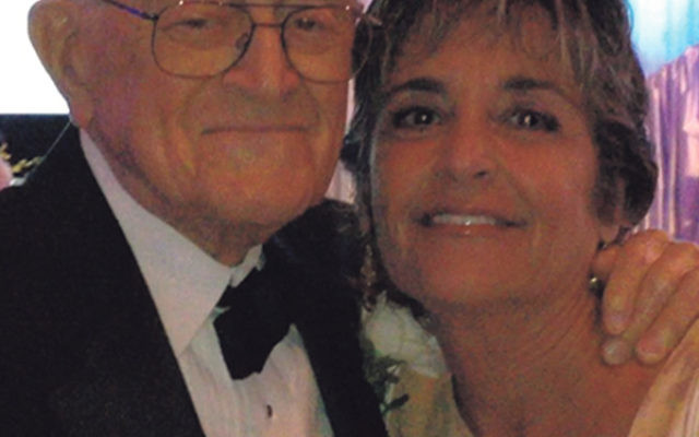 Former federation president Ellen Goldner with her father, David Sommer, at a February 2007 dinner in her parents’ honor in Boca Raton, Fla. 