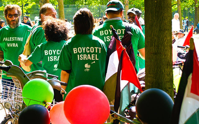 Demonstrators gather in Paris urging a boycott of Israel, 2009.