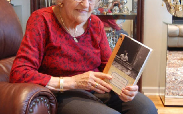Holocaust survivor Clara Kramer will speak at the weekend Yom Hashoa commemoration hosted by Temple Sholom in Fanwood.
