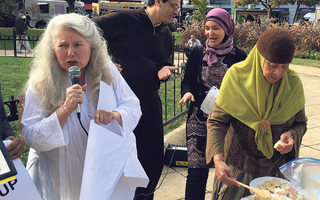 Jews and Muslims share lunch and the FFEU’s “We Refuse To Be Enemies” message in Washington.