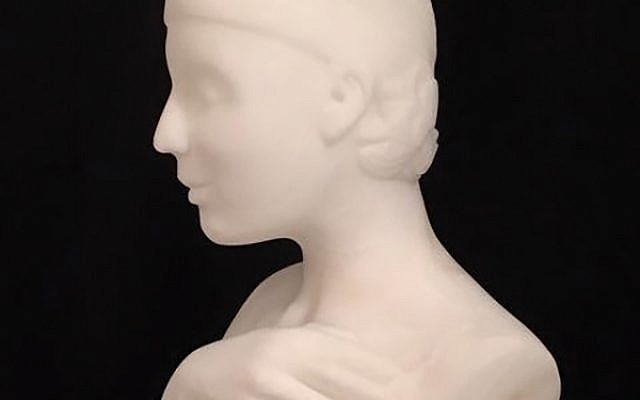 The Gaelen Show Best in Sculpture 2018 winner by Peppi Glass