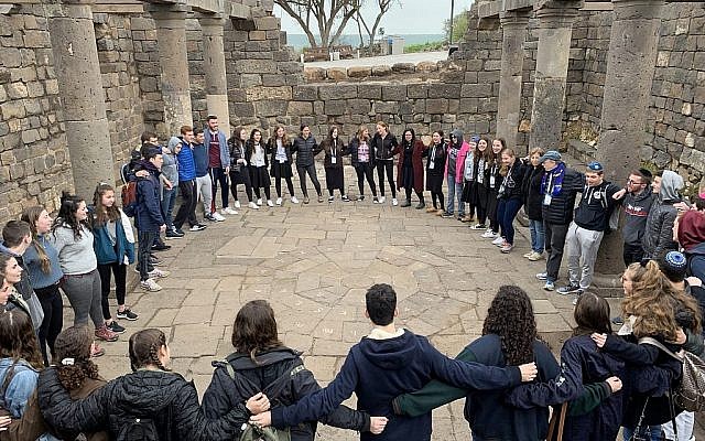 The Write On For Israel teens tour the Golan Heights.