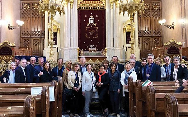 Federation’s mission group celebrated Shabbat in Budapest’s Dohány Street Synagogue — the largest one in Europe. 
Photo by Mark Merkovitz