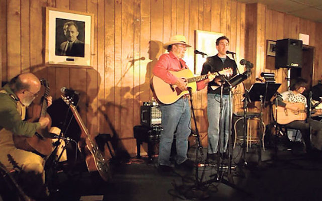 Brahinsky’s Roosevelt String Band will play songs of democracy, tolerance, and peace. Brahinsky’s Roosevelt String Band will play songs of democracy, tolerance, and peace.
