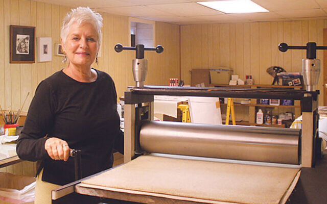 Miriam Stern in her studio Miriam Stern in her studio