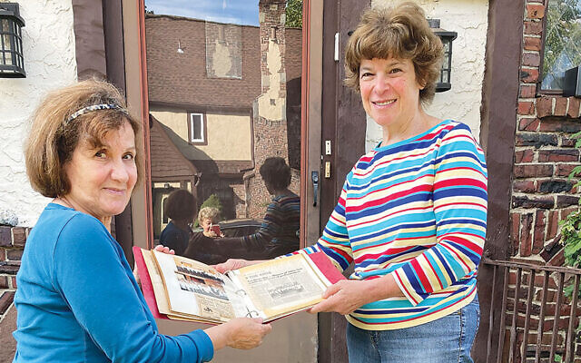 Yael Weinstein, left, and Janet Slifer. (Courtesy JHS)