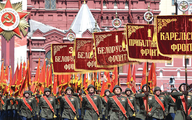 Russian troops parade in a recent — but prewar — Victory Day commemoration (Wikimedia Commons)