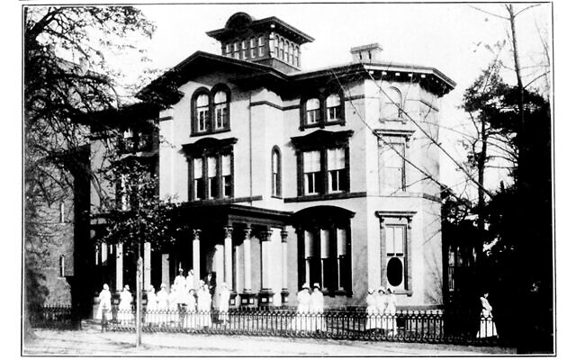 When Beth Israel Hospital was founded in 1901, this is what it looked like.
(All photos courtesy Healthcare Foundation) When Beth Israel Hospital was founded in 1901, this is what it looked like.
(All photos courtesy Healthcare Foundation)