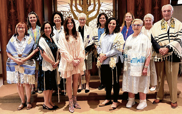 This is the group of adults who celebrated being b’nai mitzvah at Temple Sholom of West Essex this spring.