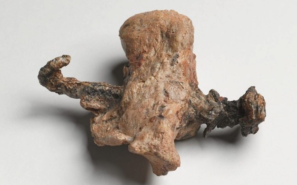 Proof of crucifixion: The heel bone and nail from the ossuary of Yehohanan, discovered in Jerusalem in 1968. (photo credit: Courtesy of the Israel Museum. Photographer: Ilan Shtulman)