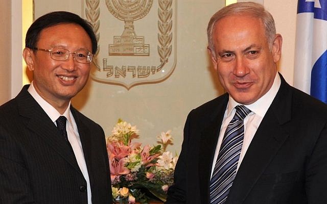 China's Foreign Minister Yang Jiechi with Prime Minister Benjamin Netanyahu in Jerusalem in 2009 (photo credit: Moshe Milner/GPO/Glash90)